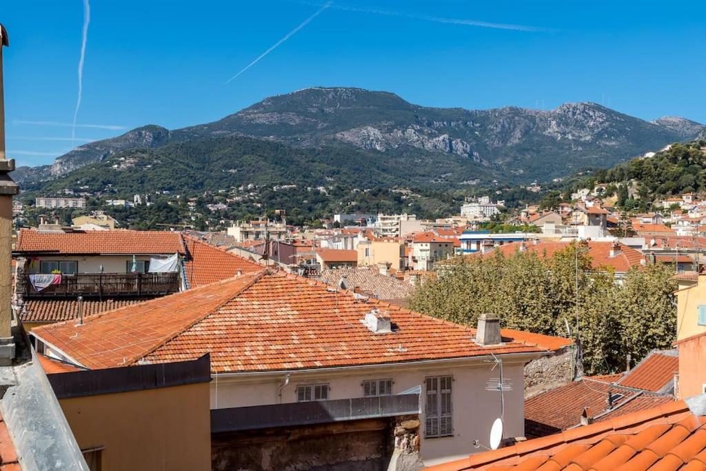 Between The Roofs Of Menton Old Town And The Sea Екстер'єр фото